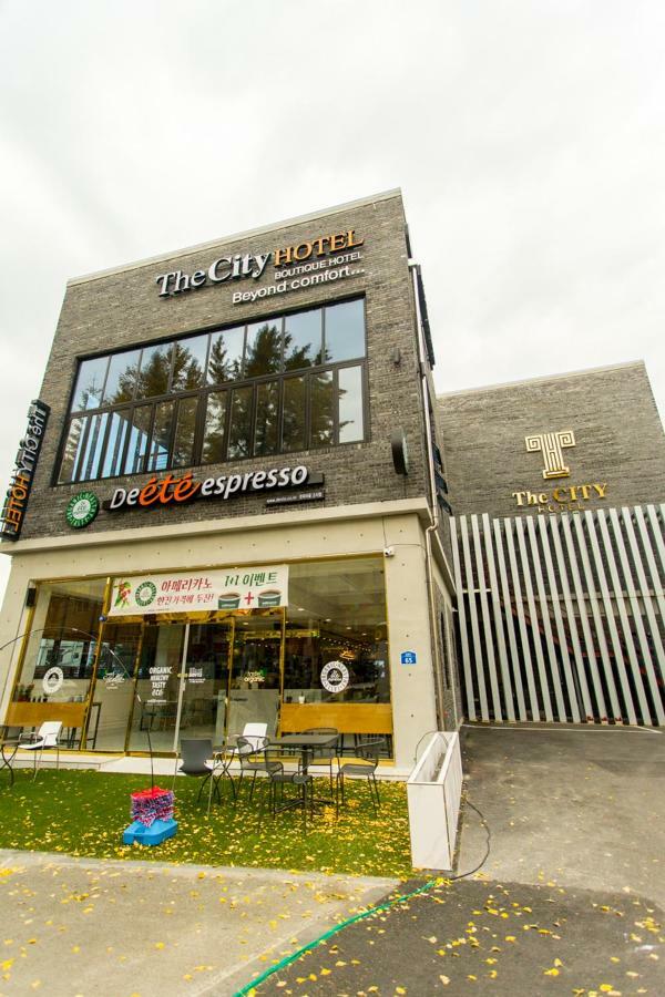 The City Hotel Jeonju Bagian luar foto
