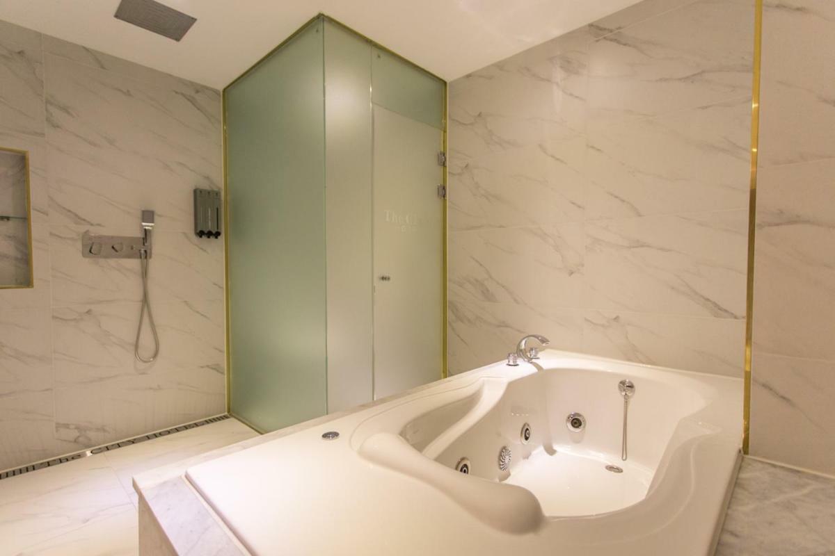 The City Hotel Jeonju Bagian luar foto